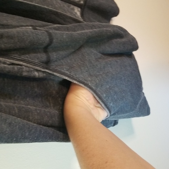 Andrew Marc New York grey draped waterfall sweater soft fiber size Xlarge EUC - Picture 4 of 7